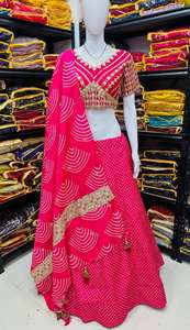 Lehenga Choli en soie de maslin rose de haute qualité avec chemisier brodé Banglori lourd et Dupatta pour les fêtes et les mariages - Product Image 4