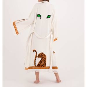 Tendance actuelle : Kimono long pour femme, léger, à drapé, offrant un port décontracté et une expression de style sans effort - Product Image 2