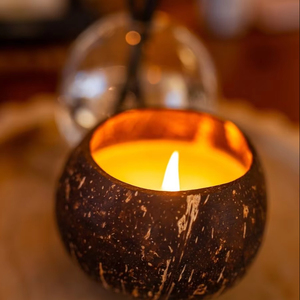 Velas de cáscara de coco hechas a mano (acabado brillante) Ecológico Best Seller para decoración y regalos de vacaciones 2025 - Product Image 1