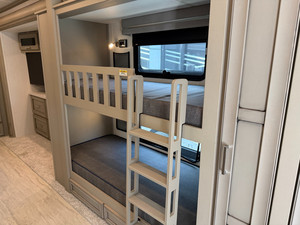 Autocaravana Comfort 2021 2022 Usada Newmarr Super C Superstar Europa en Venta en Todo el Mundo - Product Image 2