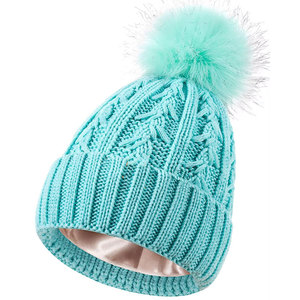 Gorros de Lana 100% con Diseño de Puntos y Logotipos Bordados Personalizados al por Mayor - Suaves, Cálidos y en Colores Sólidos - Product Image 6