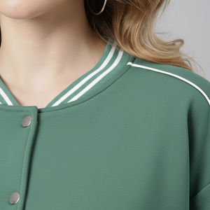 Chaqueta Varsity Corta Transpirable de Moda Urbana Personalizada, Venta Caliente, Alta Calidad, Fabricada en Fábrica, Talla Grande, Venta al Por Mayor - Product Image 3