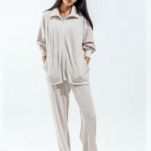 Nueva llegada al por mayor de las mujeres conjuntos de chándal superventas de algodón transpirable logotipo personalizado mujeres patrón suelto chándales - Product Image 3