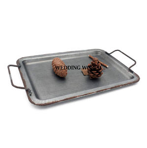 Artículos DE BODA Bandeja de servicio galvanizada Forma redonda Hecho a mano Venta caliente Diseñador de lujo Mesa Venta al por mayor Bandeja de servicio de metal - Product Image 4