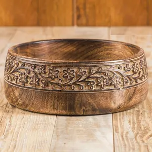 Cuenco de madera rústico hecho a mano con forma de patrón único y acabado disponible a granel - Product Image 5