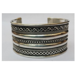 Fabrication indienne Bracelet en cuivre en métal réglable Bracelets de manchette à la mode pour hommes et femmes Bijoux de méditation de guérison - Product Image 4