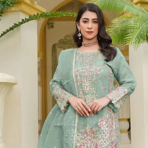 ชุดเสื้อผ้าชัลวาร์ คามีซ ผ้าออร์แกนซ่าสุดหรู พร้อมปักลายคัทลี  กระโปรงผ้าซานตูน  ผ้าคลุมไหล่ปักลายสวยงาม  ชุดสำหรับงานปาร์ตี้ แห้งเร็ว - Product Image 1