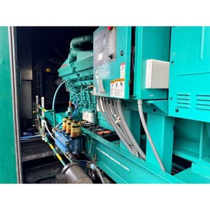 เครื่องกำเนิดไฟฟ้าดีเซลสำรอง Cummins DQGAA 1250kW แบบ 3 เฟส 1800 รอบต่อนาที 50/60Hz แบบเงียบ - Product Image 6