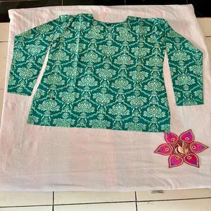 Vêtements décontractés manches longues rayonne lourde imprimé fantaisie Western court Kurti imprimé floral design Kurti pour les femmes - Product Image 1