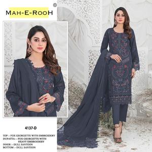 Le dernier costume pakistanais avec broderie Séquence de 3mm et Khatli Work Salwar Suit à un prix abordable - Product Image 3