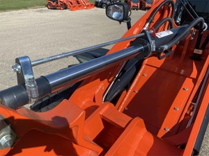 รถตัก R640ขนาด2024 Kubota รถตักขนาด5.2ตันพร้อมเครื่องยนต์ดีเซล64.4แรงม้า Kubota อุปกรณ์ก่อสร้างที่ทนทาน - Product Image 6
