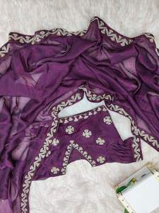 ส่าหรีผ้าไหมสำหรับผู้หญิงดีไซน์ใหม่พร้อมผ้ากรอบนุ่มสวยขอบงานทำมือสำหรับคอลเลกชันปาร์ตี้ - Product Image 2