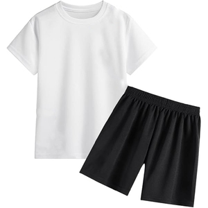 Conjunto de Camiseta y Pantalones Cortos Blancos y Grises – Atuendo Casual de Verano, Precio Económico al por Mayor, Alta Calidad - Product Image 3