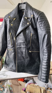 Veste en peau de crocodile véritable pour homme fabriquée en cuir véritable avec une coupe classique et une finition premium - Product Image 5