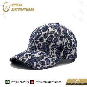 Cappello alla moda Hip Hop berretto estivo con visiera con visiera in bianco e nero con lettere Graffiti cappello da Baseball uomini e donne