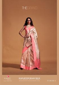 El último diseñador Kanjivaram Silk Weaving Zari Border Saree de Fab Zone - Product Image 2