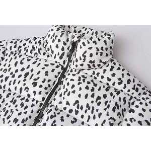 Veste d'extérieur décontractée pour hommes en toile légère Bomber matelassé d'hiver avec capuche coupe-vent Puffer Design Logo avant - Product Image 2