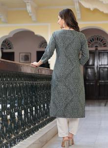 Ropa informal de viscosa Floral hermosa de Kurta de algodón puro con estampado étnico elegante para mujeres para adultos ropa india y paquistaní - Product Image 4