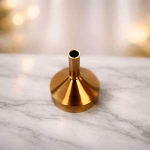 Embudo de Estilo Vintage con Asa para una Transferencia de Líquidos sin Derrames, Diseño Elegante, Ideal para Cocina, Hogar y Uso Decorativo - Product Image 6