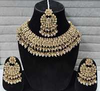 Ensemble de mariée Kundan pour femmes et filles, collier, boucles d'oreilles et ras-de-cou multicolores indiens plaqués or 14 carats pour les mariages, les fiançailles et les fêtes