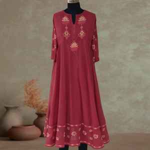 Vestido Largo Kurta de Algodón BAANI Bordado a Mano, Personalizable, Hecho a Medida, Vestido Étnico Informal - Product Image 1