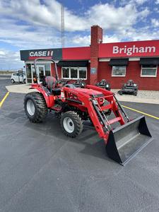 Nuevo Tractor Mahindra 1626 HST 4WD 70HP 2025 con Transmisión de Engranajes, Motor, Caja de Cambios y Bomba - Product Image 6