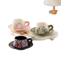 Set Cangkir Kopi dan Piring Keramik Motif Bunga Mewah, Cangkir Teh Bunga Lukis Tangan, Set Teh Sore Elegan untuk Hadiah & Dekorasi Rumah