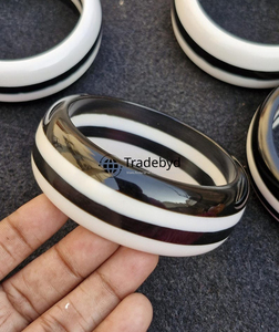 ปาร์ตี้สวมกำไลเรซินสำหรับผู้หญิงเสน่ห์เครื่องประดับงบโดย tradebyd - Product Image 5