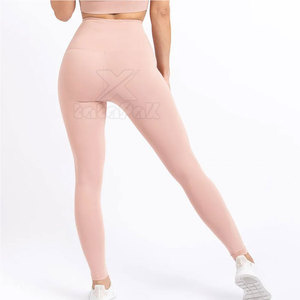 Ensemble de yoga 2 pièces pour femme, personnalisé, respirant, léger, taille élastique, haute qualité, tenue de fitness ajustée, logo frontal, faible MOQ - Product Image 6