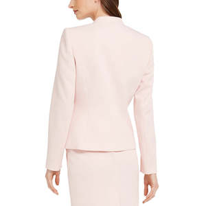 Blazer da Donna Calvin Klein Rosa Scuro Taglia 4, Giacca Asimmetrica Texturizzata per Business con Bottoni Decorativi Ricamati e Motivo Stampato - Product Image 2