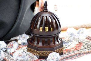 Quemador de Incienso de Resina y Madera Hecho a Mano al por Mayor para Ramadán y Eid a Precio Económico - Product Image 5