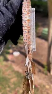 Pendentif CONCEPTION personnalisé en forme de plume avec strass |   Bijoux Hip Hop en Moissanite VVS Certifiés GRA |   Argent 925 Prêt pour la fête - Product Image 5