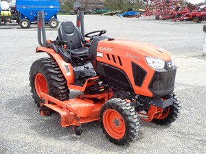 Tractor Cortacésped Kubota LX2610HSD 2023 - Product Image 4