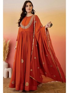 Nouvelle conception, style culturel du Punjab, couleurs vives, matériau semi-couture, ensemble salwar kameez sur mesure avec dupatta de SIE - Product Image 3
