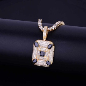 Elegante colgante de perro occidental de plata 925 de oro de 18 quilates con moissanita helada, diamantes blancos y negros, collares para hombres para compradores mayoristas - Product Image 2