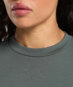 Vente en gros 100% coton vêtements pour femmes personnalisé graphique dames t-shirt couleur unie surdimensionné goutte épaule streetwear femmes t-shirt - Product Image 3