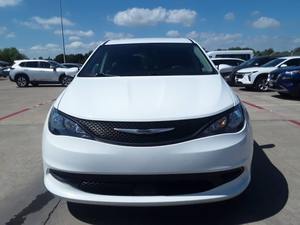 Chrysler Voyager LX Fleet 2023 Usada en Buen Estado, Minivan de 4 Puertas - Product Image 2