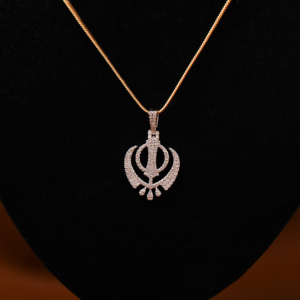 Colgante de Plata de Ley 925 con Forma de Logotipo de SIKH RELIGION Unisex, Diamante de Moissanita Redondo Pequeño para Todas las Ocasiones, Regalo - Product Image 2