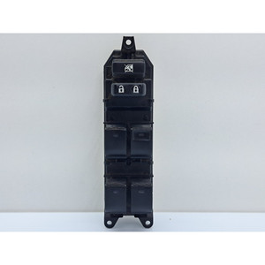 Panneau de commande central des vitres TOYOTA Auris Series (E180) 8404002110 2ZRFXE (12>18) - Product Image 1
