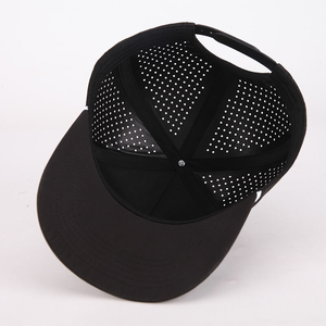 Casquette de baseball sportive VN OEM 5 panneaux personnalisée Patch en caoutchouc PVC Trous découpés au laser en polyester Matériau imperméable Chapeau arrière en plastique - Product Image 4