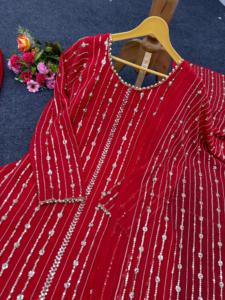 Beau costume de créateur-Plazzo et Dupatta avec fil et séquence avec travail de perles - Product Image 6