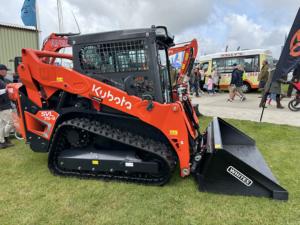 Wholesale <b>cheap</b> supplier of Kubota SVL75-3 Skid Steer Loader with 74 Heavy Duty <b>Bucket</b> 15.8 Rubber Tracks Product Free Shipping - Product Image 6