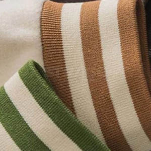 Chaqueta Varsity de Invierno para Hombre de Cuero y Lana de Alta Calidad, con Cuello Alto, Logotipo Frontal, Ecológica y Resistente al Viento, Color Personalizado, MOQ Bajo - Product Image 5