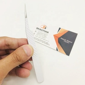 Pinzas de Extensión de Pestañas de Acero Inoxidable de Grado Quirúrgico con Logotipo Personalizado Profesional de Alta Calidad, Puntas Afiladas para Aislamiento de Polvo de Diamante - Product Image 4