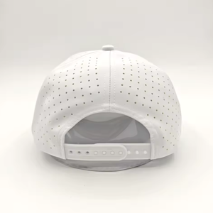 Gorra de Golf Personalizada 100% Acrílica, Impermeable, Transpirable, Deportiva, con Parche Tejido, Parte Trasera Curvada, Ajustable, para las Cuatro Estaciones - Product Image 3