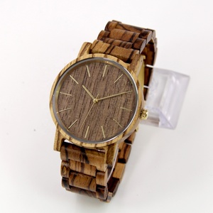 Montre-bracelet minimaliste en bois <span class=keywords><strong>pour</strong></span> <span class=keywords><strong>homme</strong></span>, montre en bois faite à la main, <span class=keywords><strong>cadeau</strong></span> <span class=keywords><strong>d</strong></span>'<span class=keywords><strong>anniversaire</strong></span>, <span class=keywords><strong>cadeau</strong></span> <span class=keywords><strong>de</strong></span> <span class=keywords><strong>mariage</strong></span> <span class=keywords><strong>pour</strong></span> lui, <span class=keywords><strong>cadeau</strong></span> <span class=keywords><strong>pour</strong></span> la fête des pères, <span class=keywords><strong>cadeau</strong></span> <span class=keywords><strong>pour</strong></span> les demoiselles <span class=keywords><strong>d</strong></span>'honneur - Product Image 2
