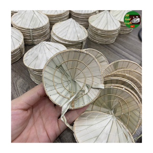 Sombrero Cónico Vietnamita Hecho a Mano, Non La, para Recuerdo y Decoración, Sombrero Cónico Pequeño de Hoja de Palma Vietnamita, Pintado y Personalizado - Product Image 5