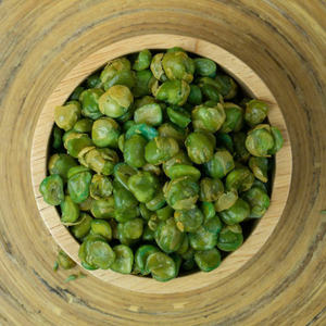 Snacks de pois verts grillés salés durs authentiques du Vietnam par Kim Long Savoureux et parfaitement assaisonnés - Product Image 4