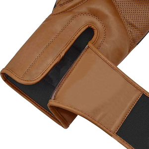 Guantes de boxeo personalizados de fábrica más vendidos Características impermeables de cuero genuino para guantes de boxeo de combate al aire libre Servicio OEM - Product Image 3