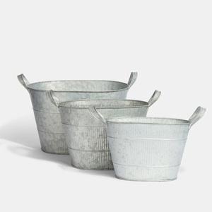 Cubo redondo de acero galvanizado, macetas de cubo de metal de estilo vintage con mango de madera para granja/distribuidor de macetas y jardineras - Product Image 3